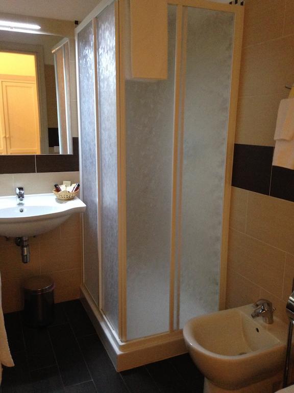 Alangia Inn Roma Ngoại thất bức ảnh